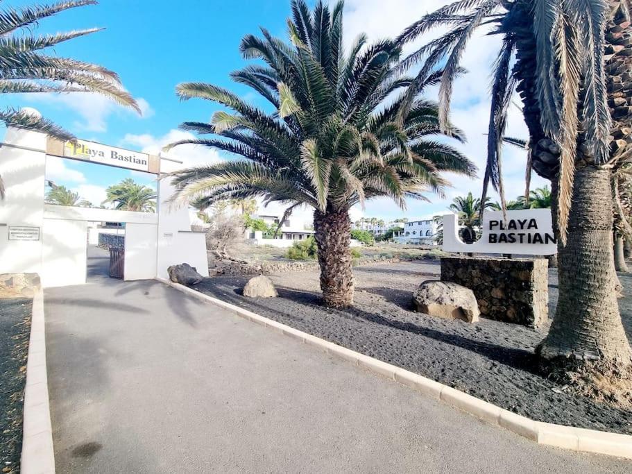 Playa Bastian First Line Of The Sea Apartment Costa Teguise Exterior photo